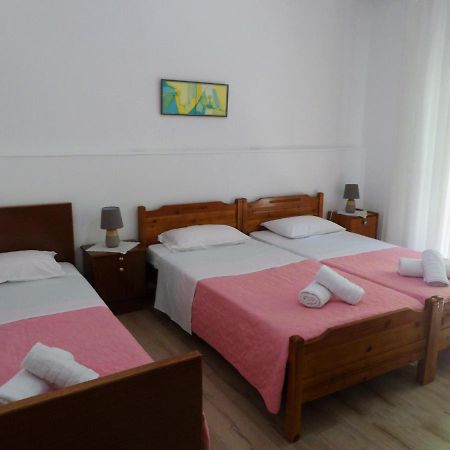 Anais Apartment เนอาเปรามอส ภายนอก รูปภาพ