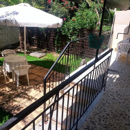 Anais Apartment เนอาเปรามอส ภายนอก รูปภาพ