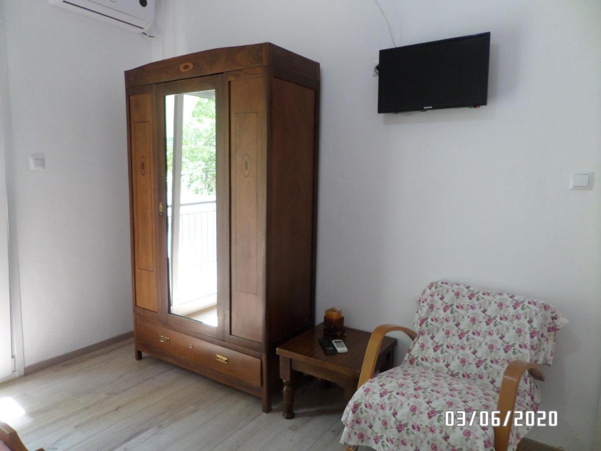 Anais Apartment เนอาเปรามอส ภายนอก รูปภาพ