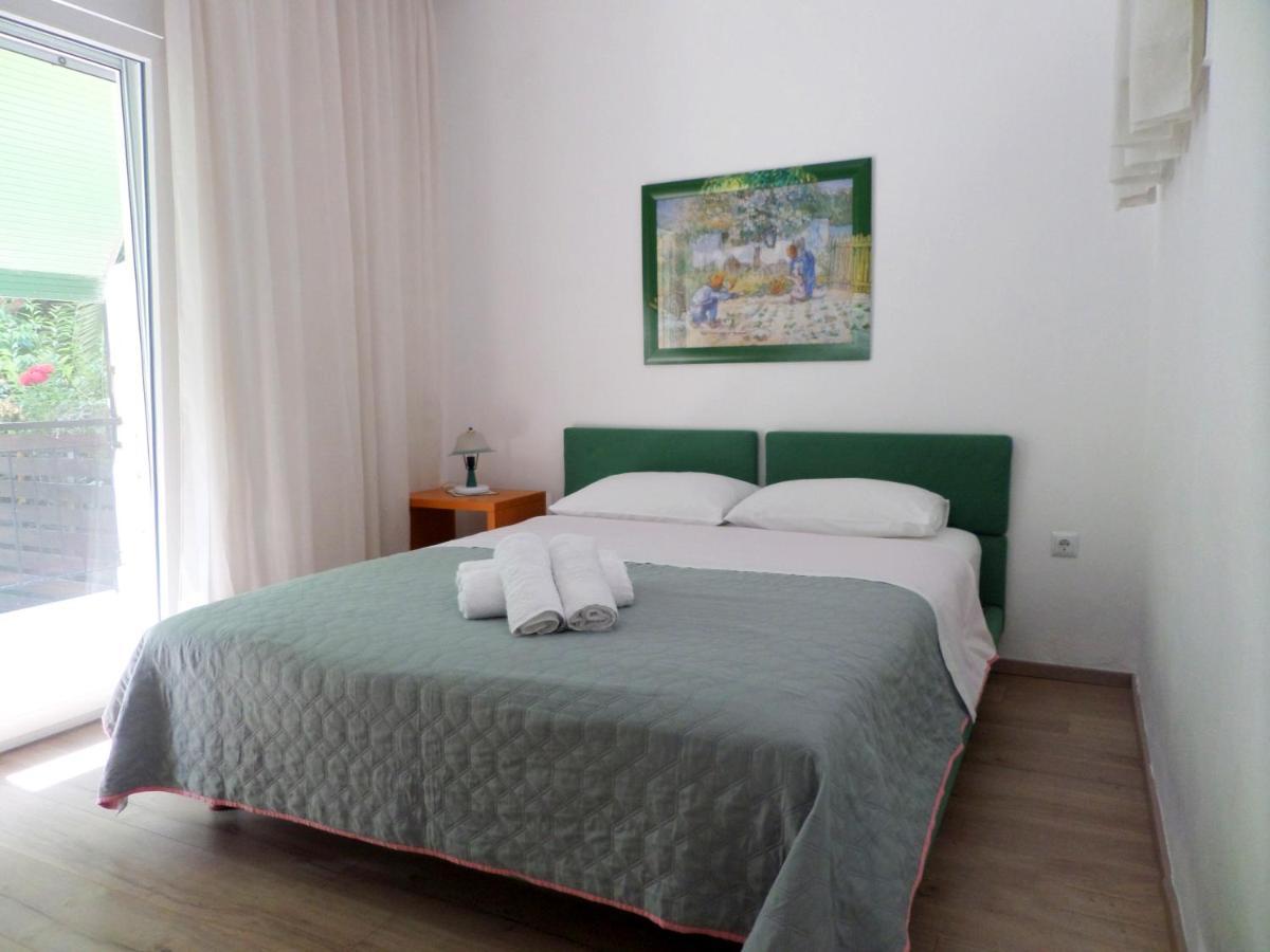 Anais Apartment เนอาเปรามอส ภายนอก รูปภาพ